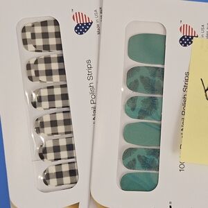 Plaid & feathers 🪶